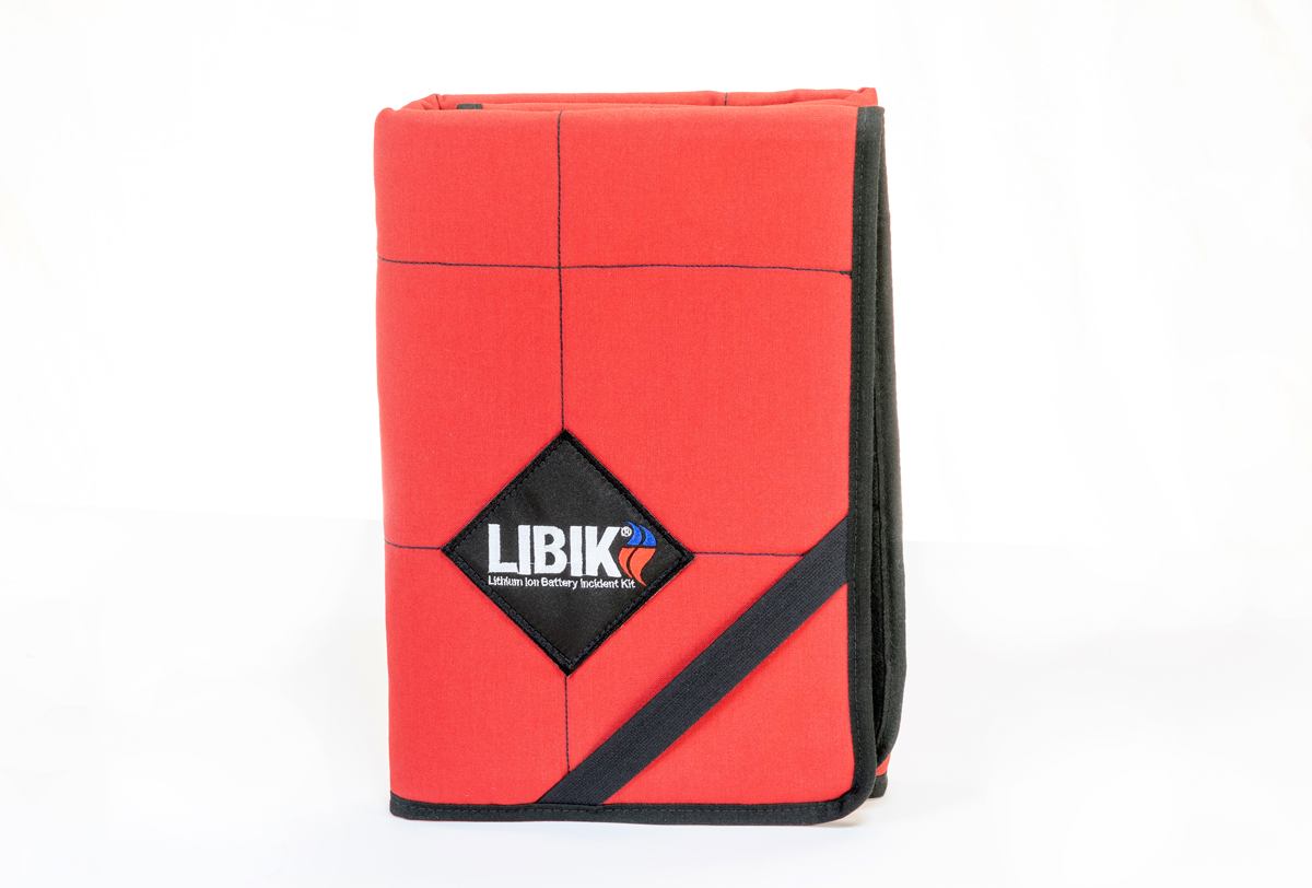 Red fire blanket for lithium batteries